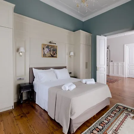 Bed and breakfast Victoria Mansion A Luxurious Neoclassical Experience