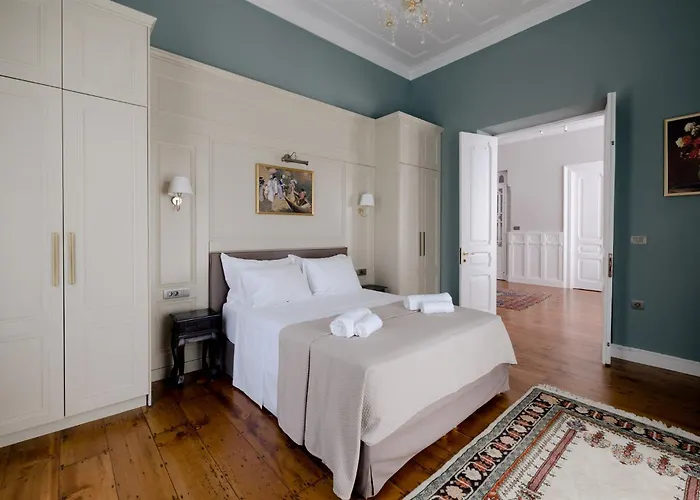 Oda ve Kahvaltı Victoria Mansion A Luxurious Neoclassical Experience