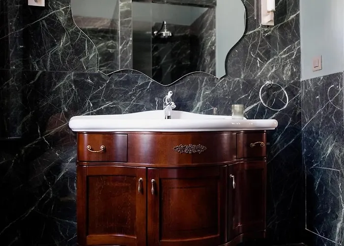 B&B Victoria Mansion A Luxurious Neoclassical Experience 4*