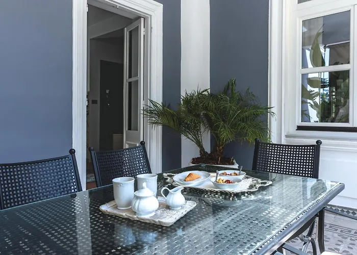 Oda ve Kahvaltı Victoria Mansion A Luxurious Neoclassical Experience