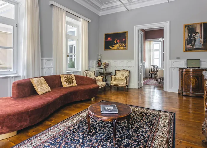 Oda ve Kahvaltı Victoria Mansion A Luxurious Neoclassical Experience Rhodes City