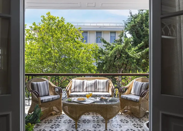 Victoria Mansion A Luxurious Neoclassical Experience Oda ve Kahvaltı Rhodes City