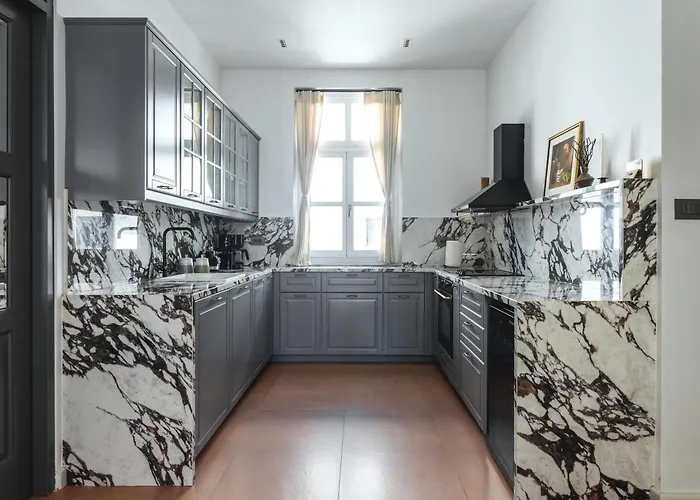 Victoria Mansion A Luxurious Neoclassical Experience Oda ve Kahvaltı Rhodes City