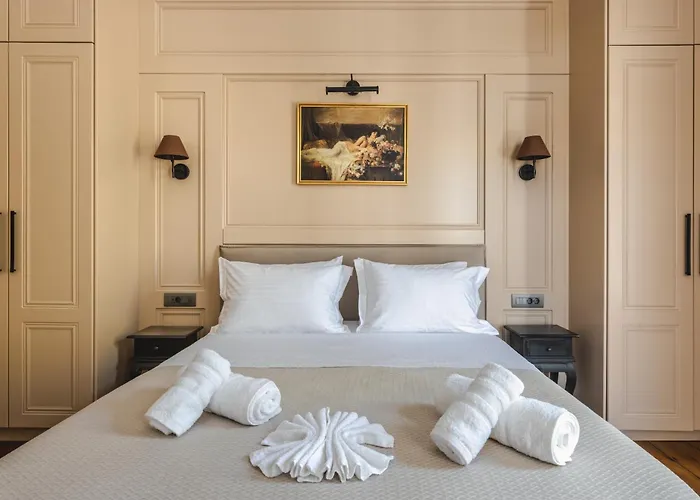 Victoria Mansion A Luxurious Neoclassical Experience Oda ve Kahvaltı