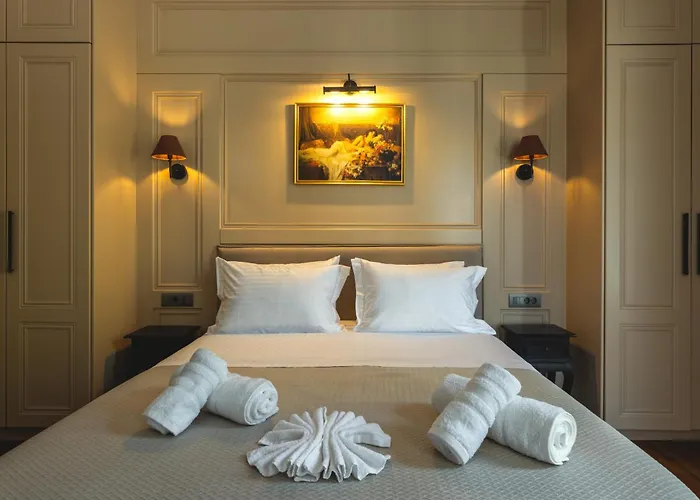 Oda ve Kahvaltı Victoria Mansion A Luxurious Neoclassical Experience