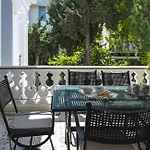 Bed & Breakfast Victoria Mansion A Luxurious Neoclassical Experience 4*