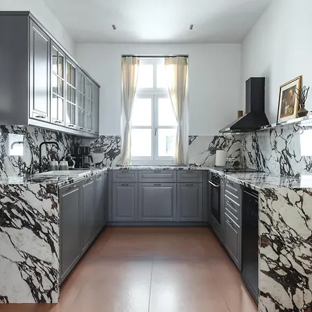 Victoria Mansion A Luxurious Neoclassical Experience فندق مبيت وإفطار Rhodes City