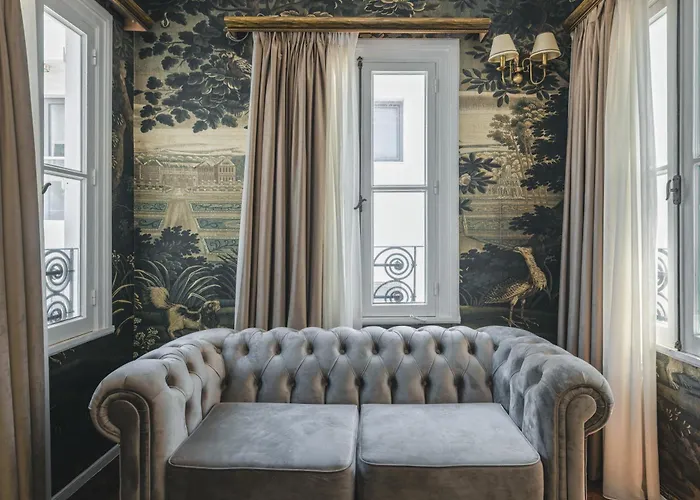 Victoria Mansion A Luxurious Neoclassical Experience Bed and breakfast Rhodes City